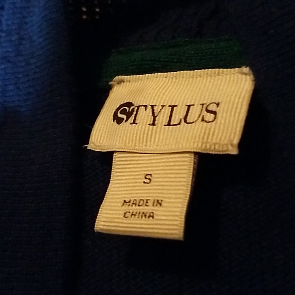Sweater - Picture 4 of 4